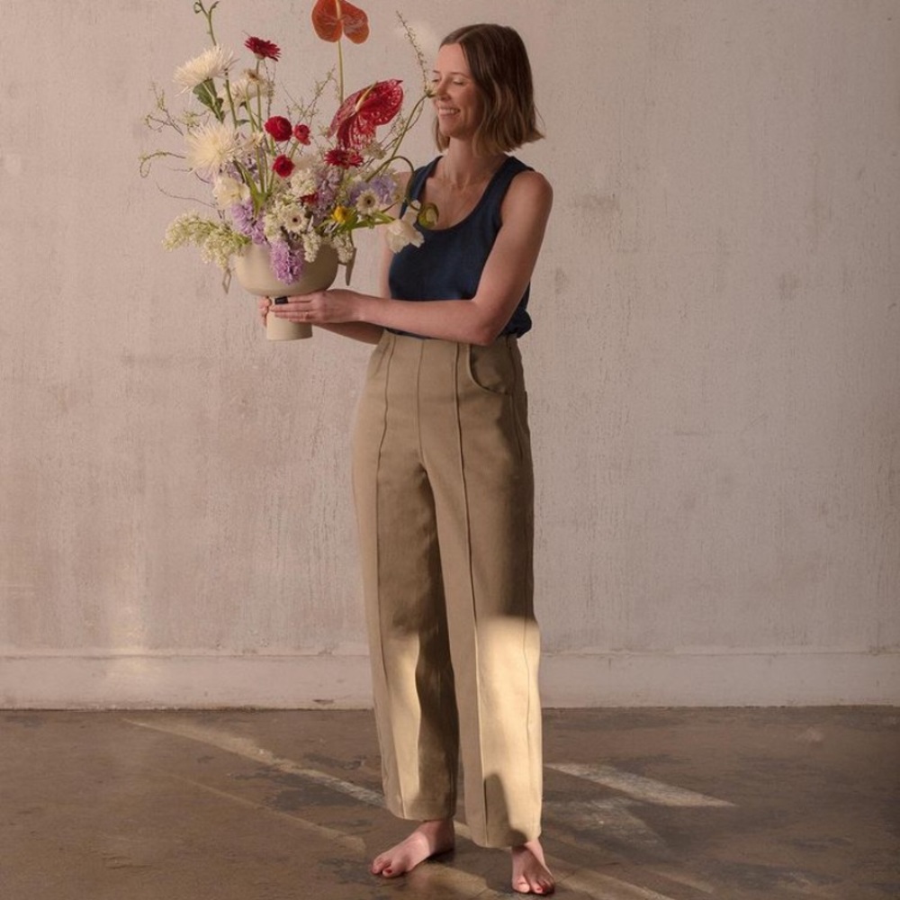 Beaton Linen Denim Tab Pants in Saddle Tan